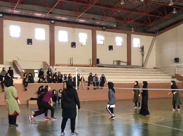 ´ Hareket Et Mutlu Ol ´Projesi Kapsamında Sınıflar Arası Voleybol ve Futbol Turnuvaları Düzenledik..