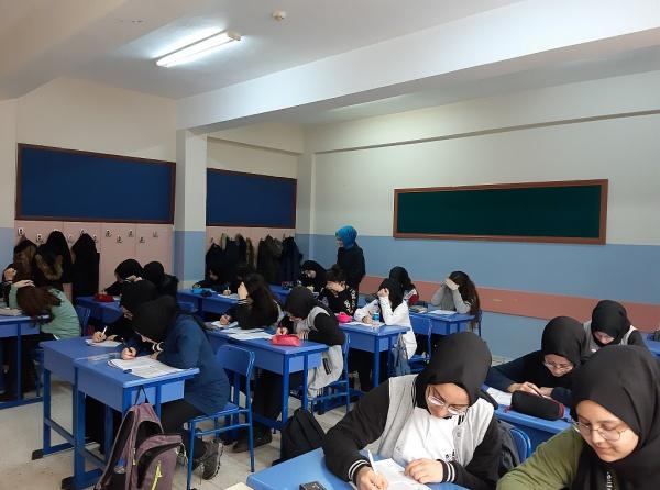 Okulumuz Lise Öğrencilerine Arapça Bilgi ve Etkinlik Yarışması Düzenlendi.