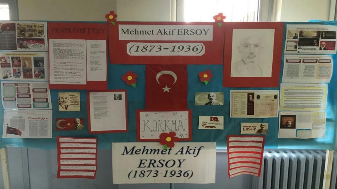Mehmet Akif Ersoy'u Anma Haftası Pano Çalışmamız.