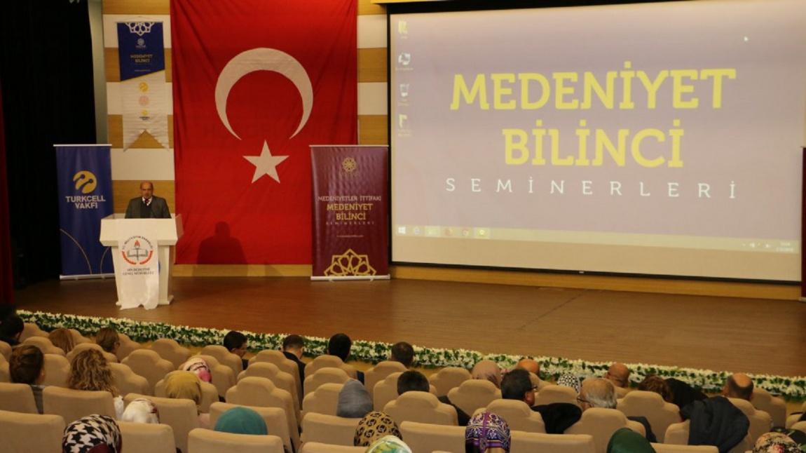 Genel Müdürlüğümüz himayesinde, (MEDAR) ve Turkcell işbirliğiyle düzenlenen 'Medeniyet Bilinci' Seminerleri Ankara'da Başladı.